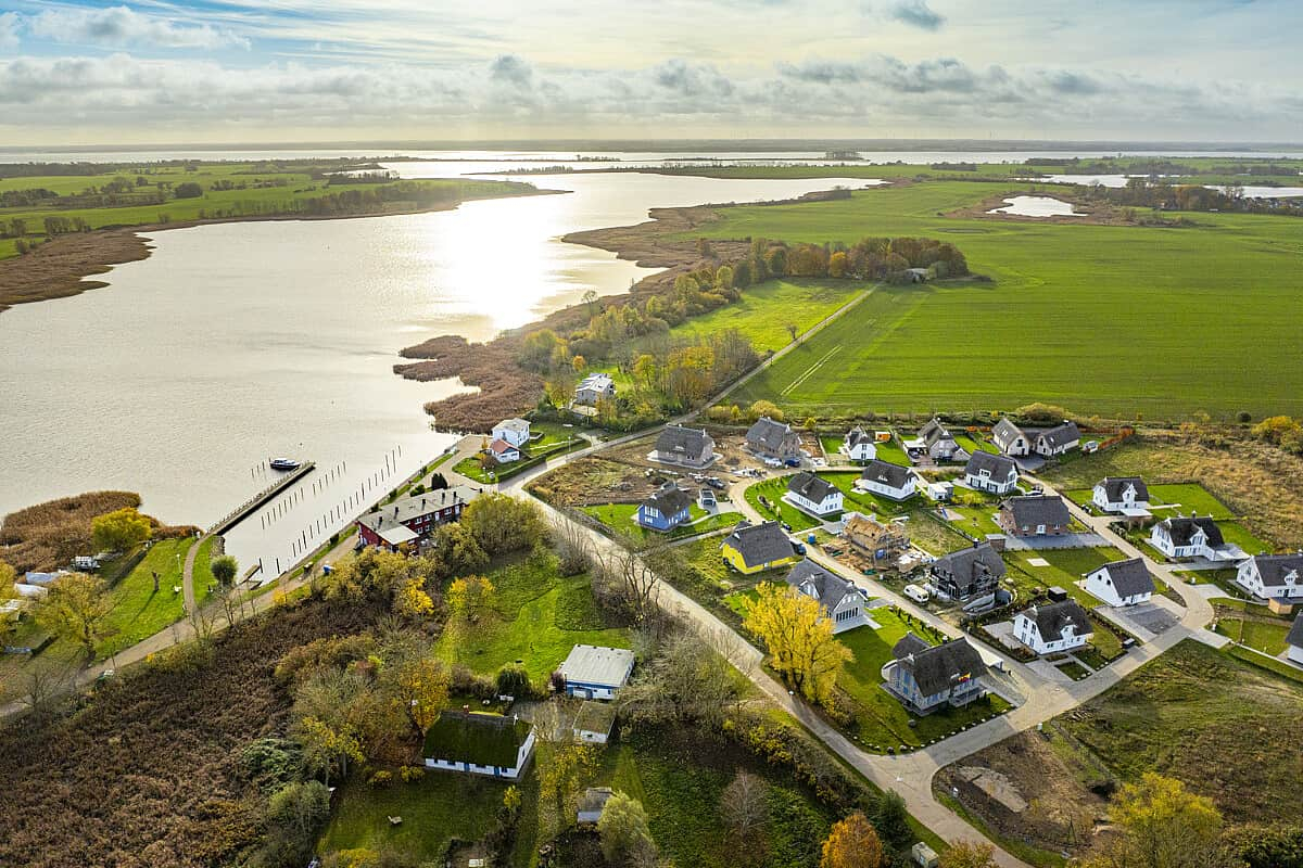 Sparda Immobilien - Traumhaftes Haus mit Wasserblick am Hafen von Puddemin auf Rügen