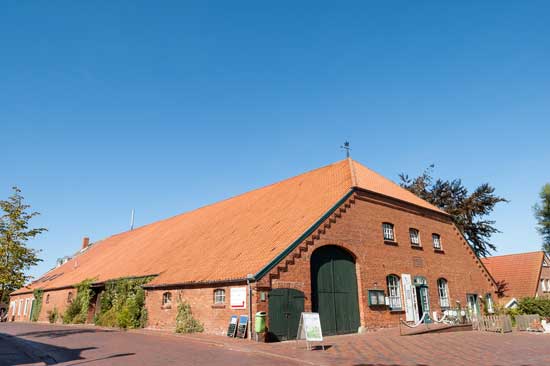 Buy a holiday property in Tossens