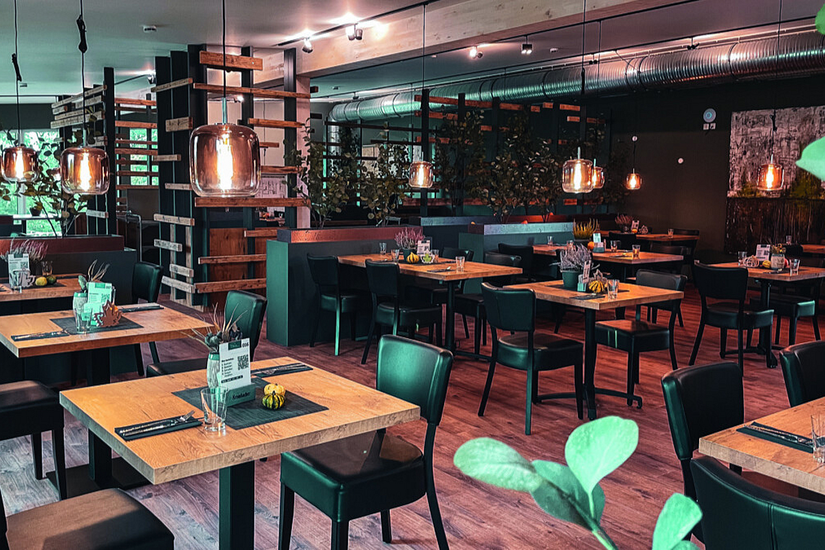 Haus Kauf 18442 Groß Kordshagen Stilvoller Restaurantbereich im Resort